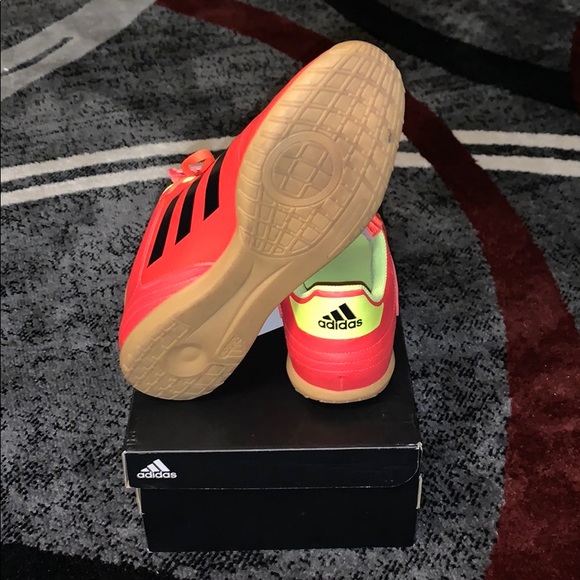 🚨SOLD🚨 Adidas COPA TANGO 18.4 IN - Picture 4 of 4